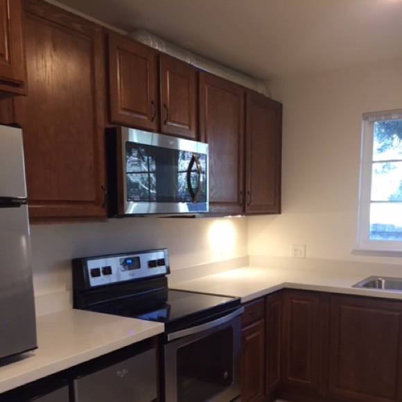 Meet your Posher, Lori - Picture 4 of 8